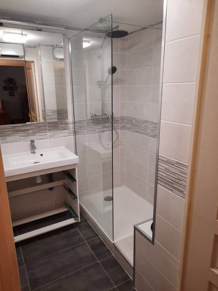 Réaménagement complet d'une salle d'eau dans un appartement à Marseille 13009