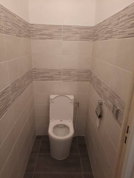Rénovation complète d'un WC dans un appartement en RDC à Marseille 13009